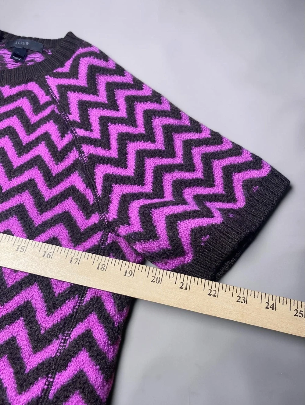 J.Crew Womens Sweater Medium M Purple Charcoal Chevron Zig Zag Merino Wool